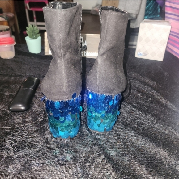 🍁🍂Gianni bini sequin mermaid heel boots size 11 - Picture 3 of 7